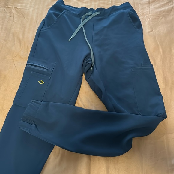 Luuna navy blue jogger scrub pants. Size small. Used twice only. - Picture 1 of 1